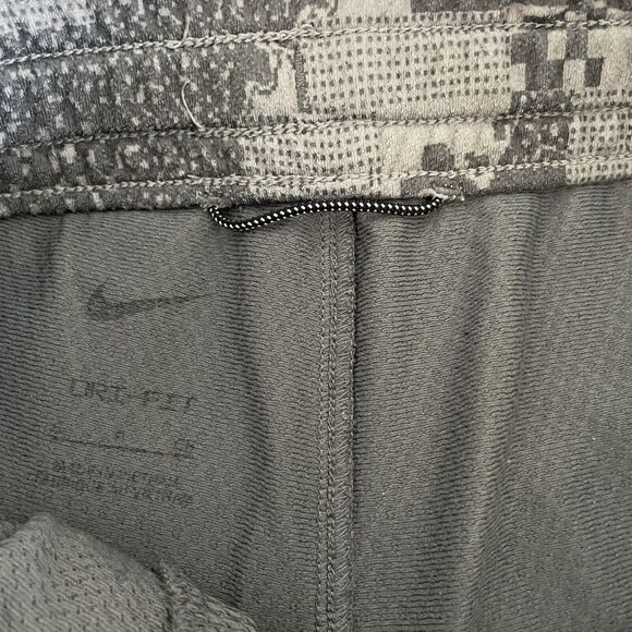 Nike Boys' Dri-FIT Elite Gray Stripe Basketball Shorts Size S - Picture 4 of 11